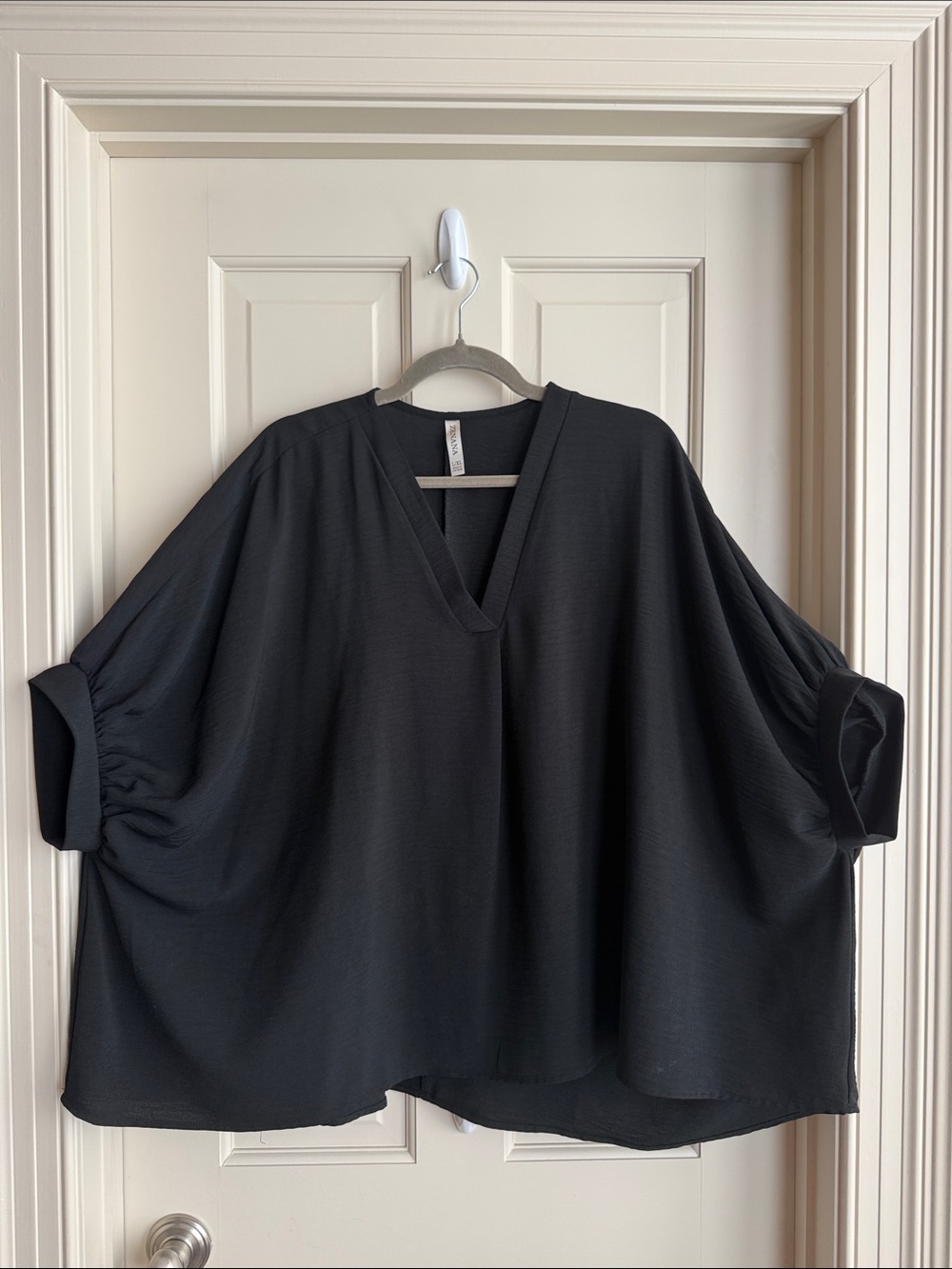 Zenana Outfitters Black Flowing V-Neck Tunic